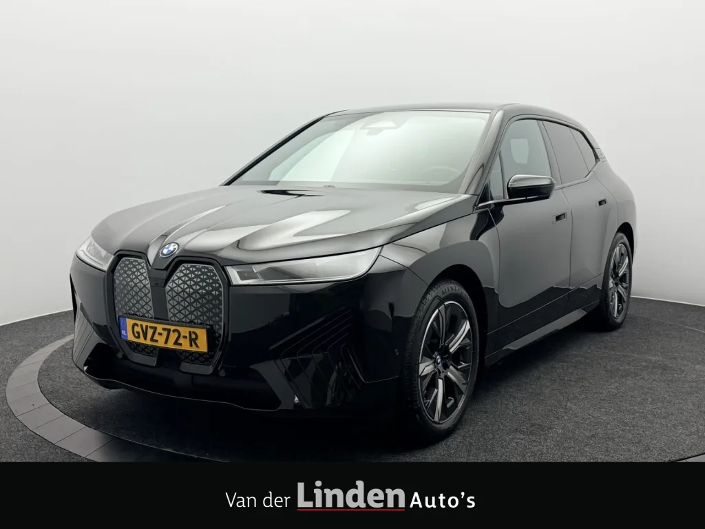 BMW iX (2024) — foto 1