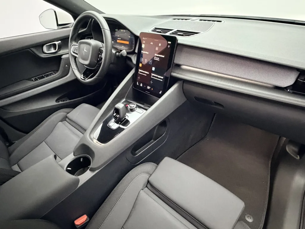 Polestar 2 (2021) — foto 1