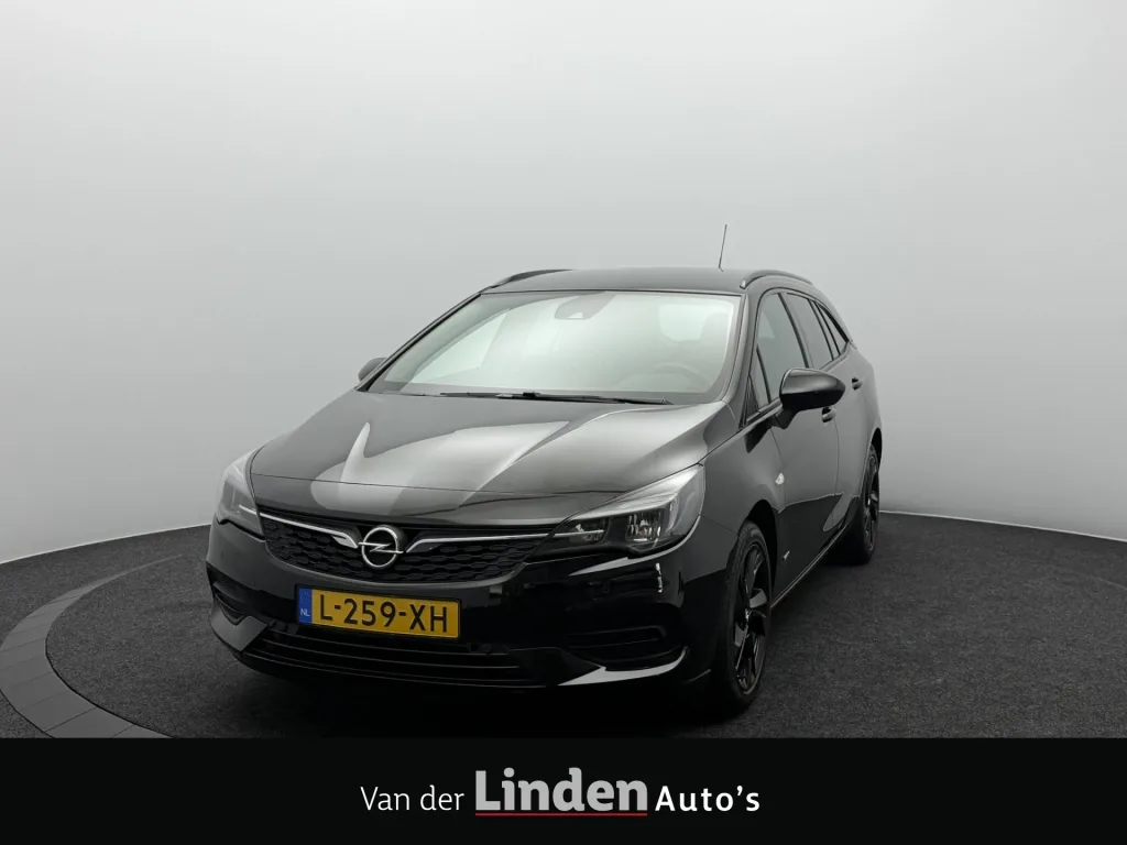 Opel Astra (2021) — foto 1