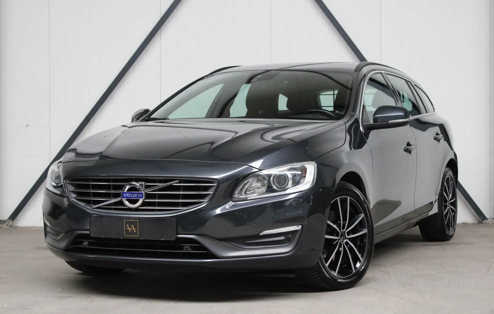 Volvo V60 (2015) — foto 1