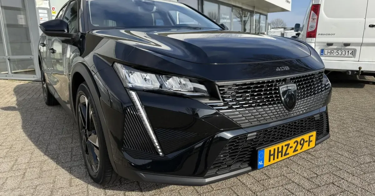 Peugeot 408 (2025) — foto 1