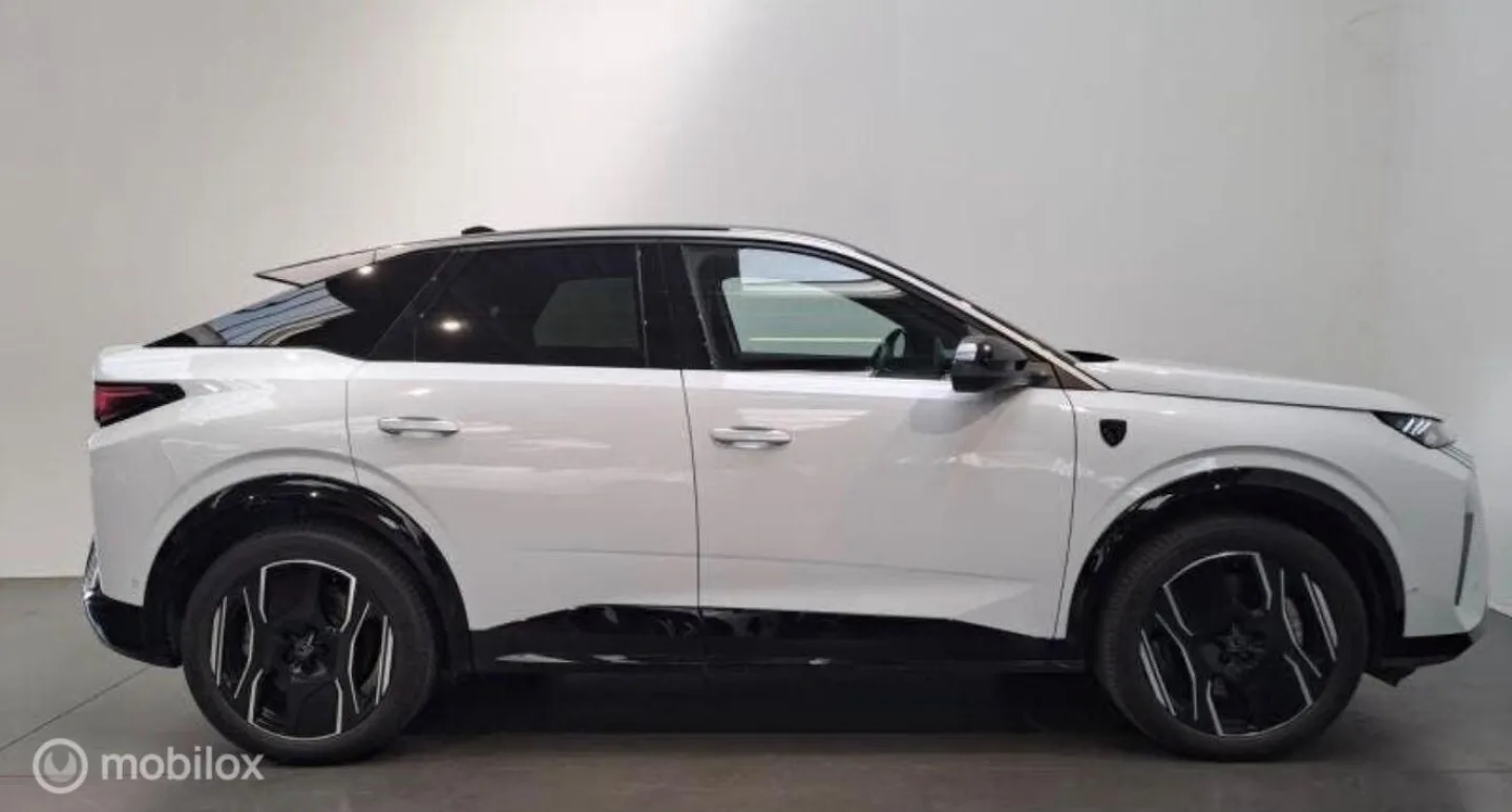 Peugeot e-3008 (2024) — foto 1