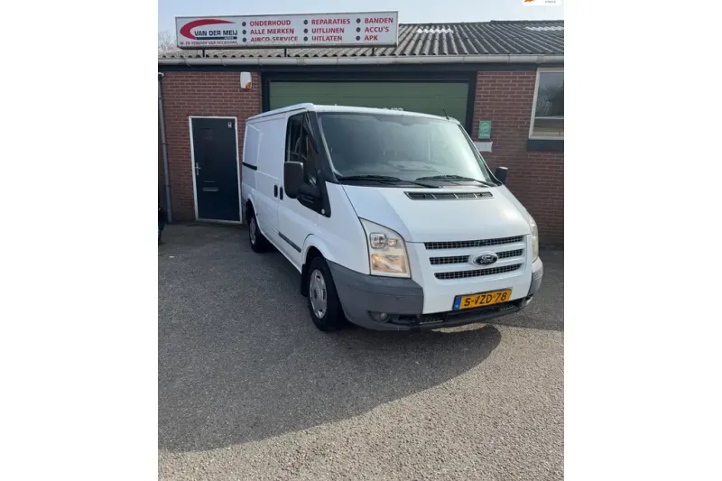 Ford Transit (2012)