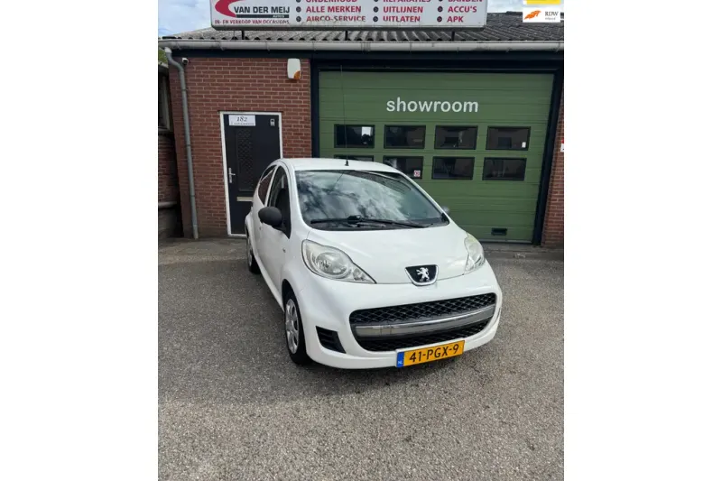 Peugeot 107 (2011)