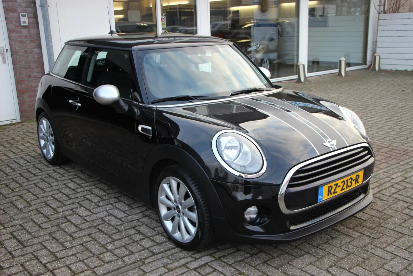 MINI Cooper (2018) — foto 1