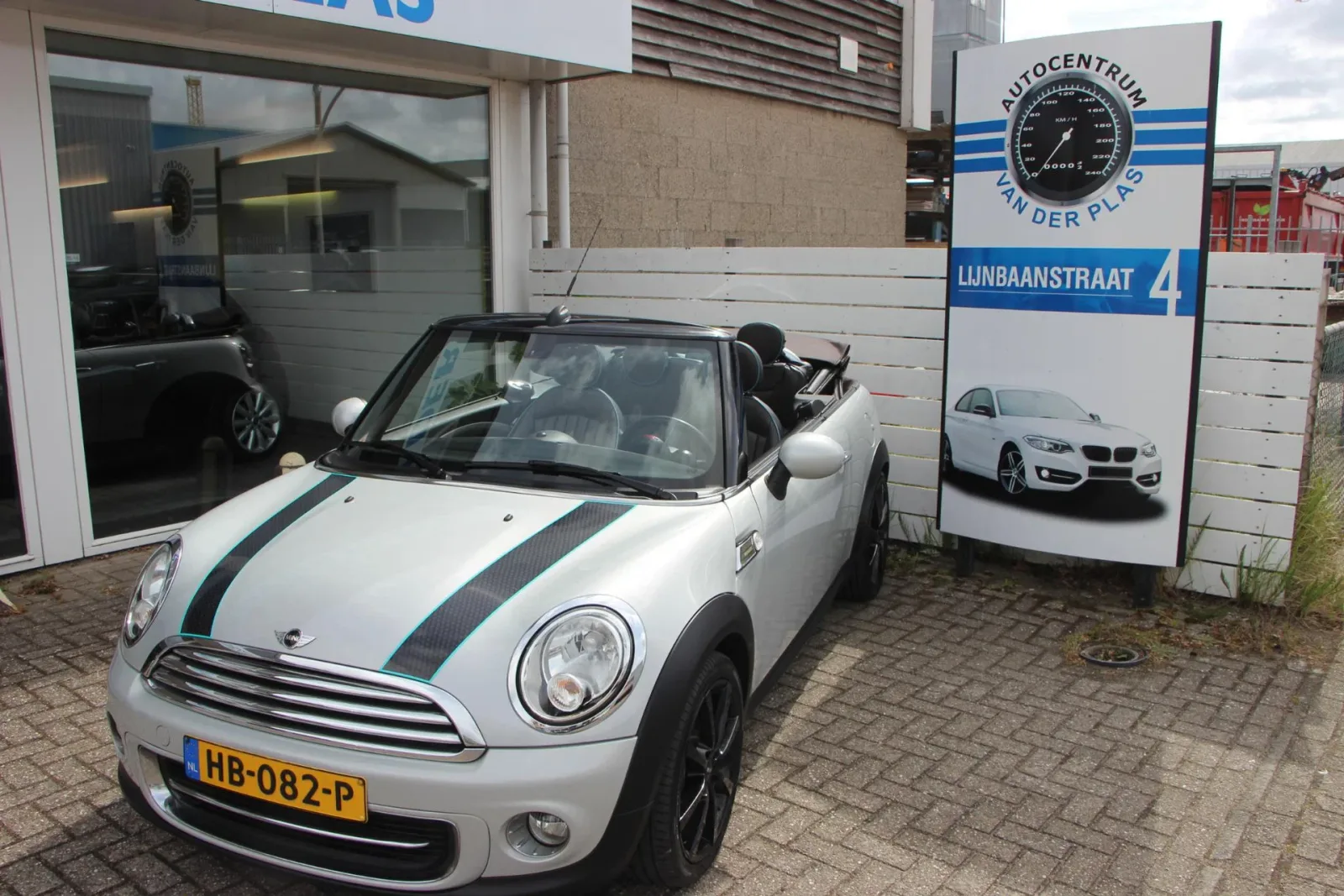 MINI Cabrio (2015) — foto 1