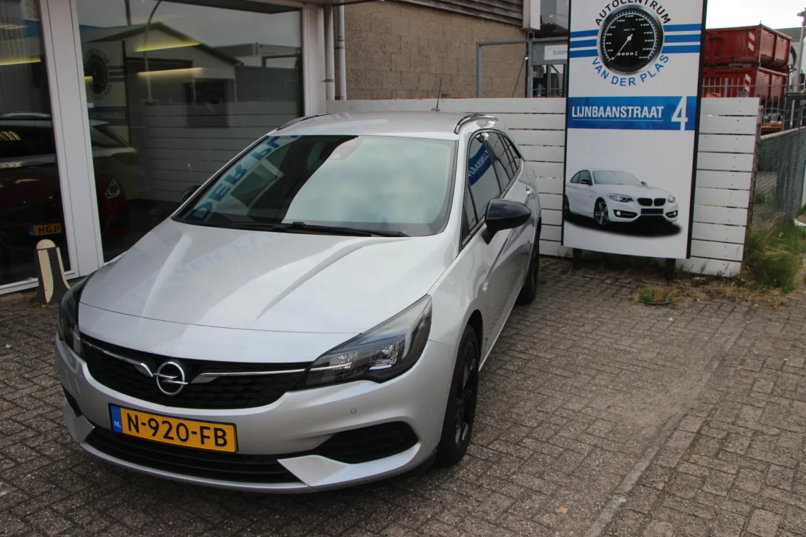 Opel Astra (2021) — foto 1