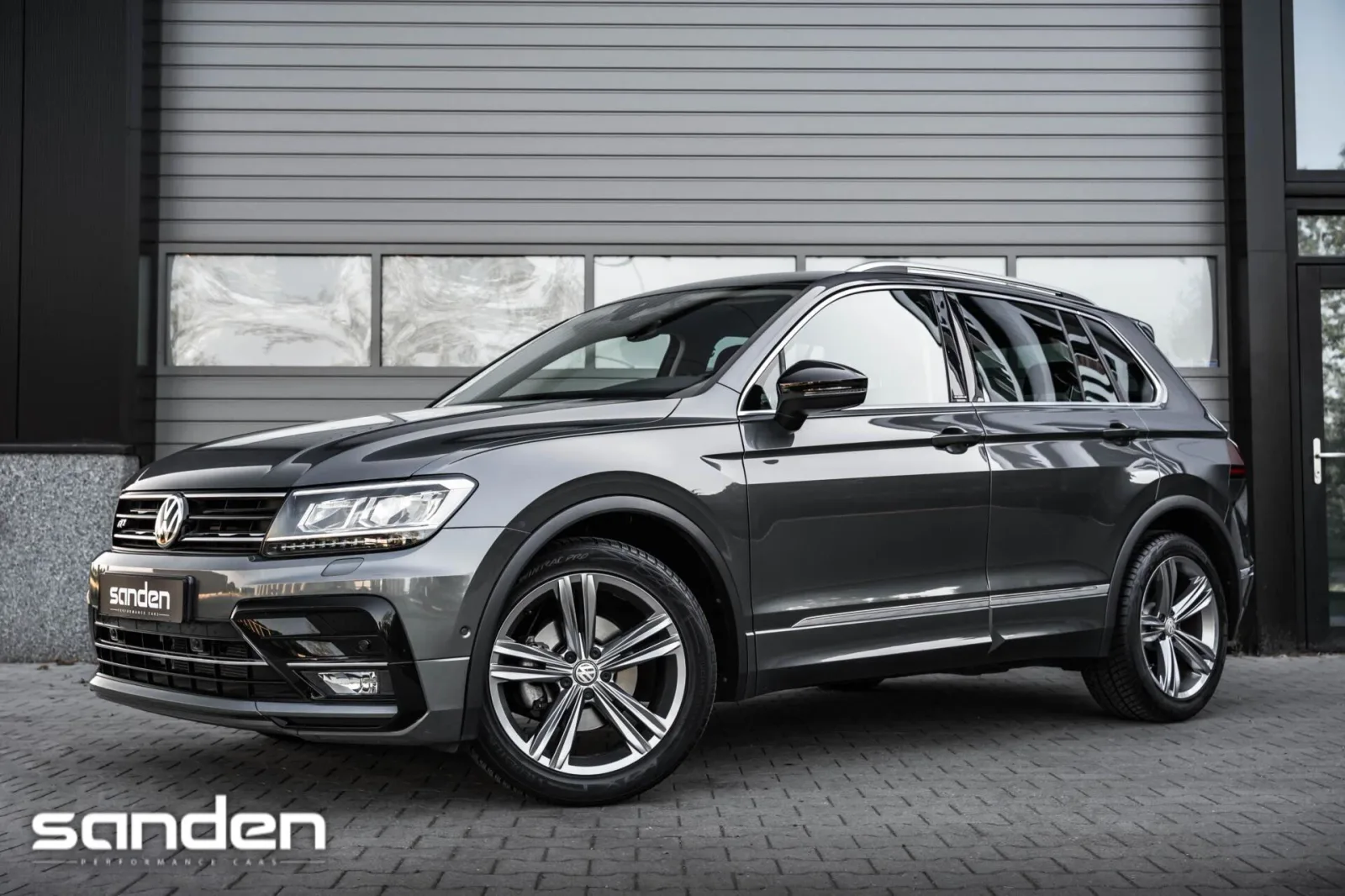Volkswagen Tiguan (2020) — foto 1