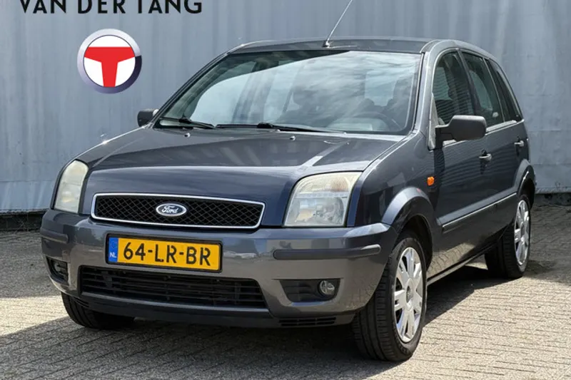 Ford Fusion (2003)