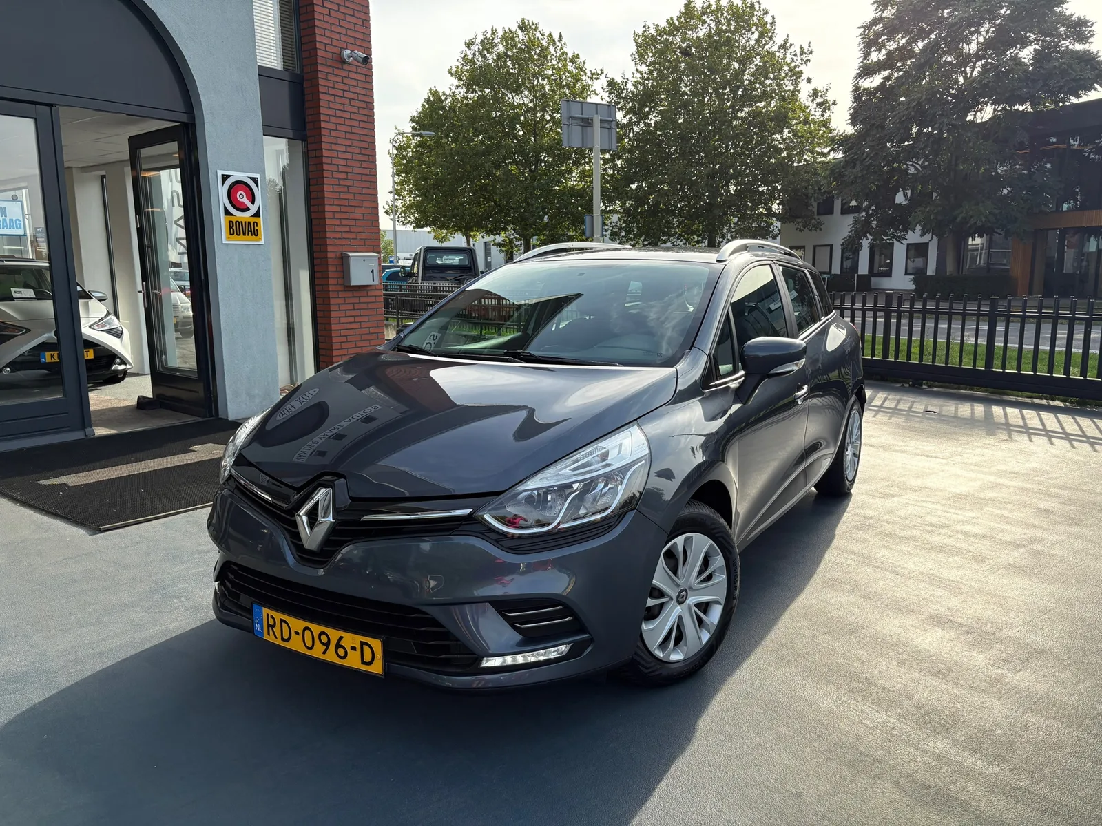 Renault Clio (2017) — foto 1