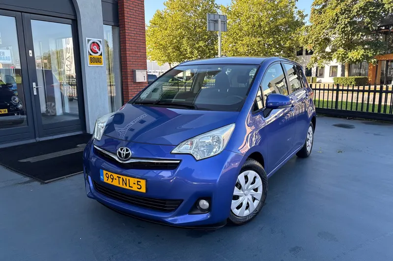 Toyota Verso (2012)