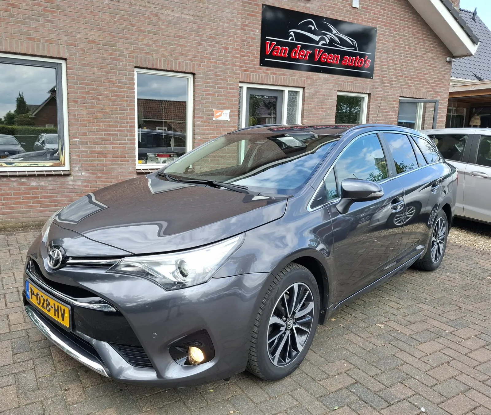 Toyota Avensis (2018) — foto 1