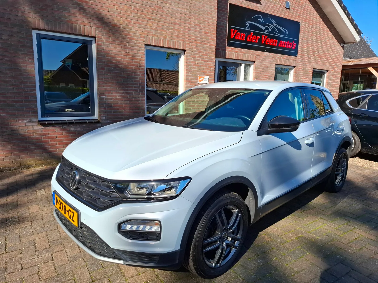 Volkswagen T-Roc (2021) — foto 1