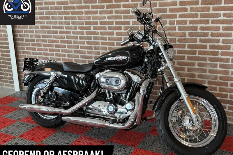 Harley-Davidson Sportster 1200C (2014)
