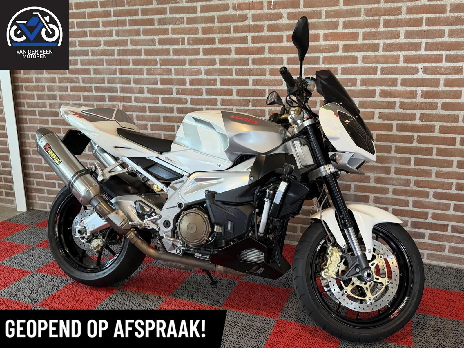 Aprilia Tuono 1000 (2008) — foto 1