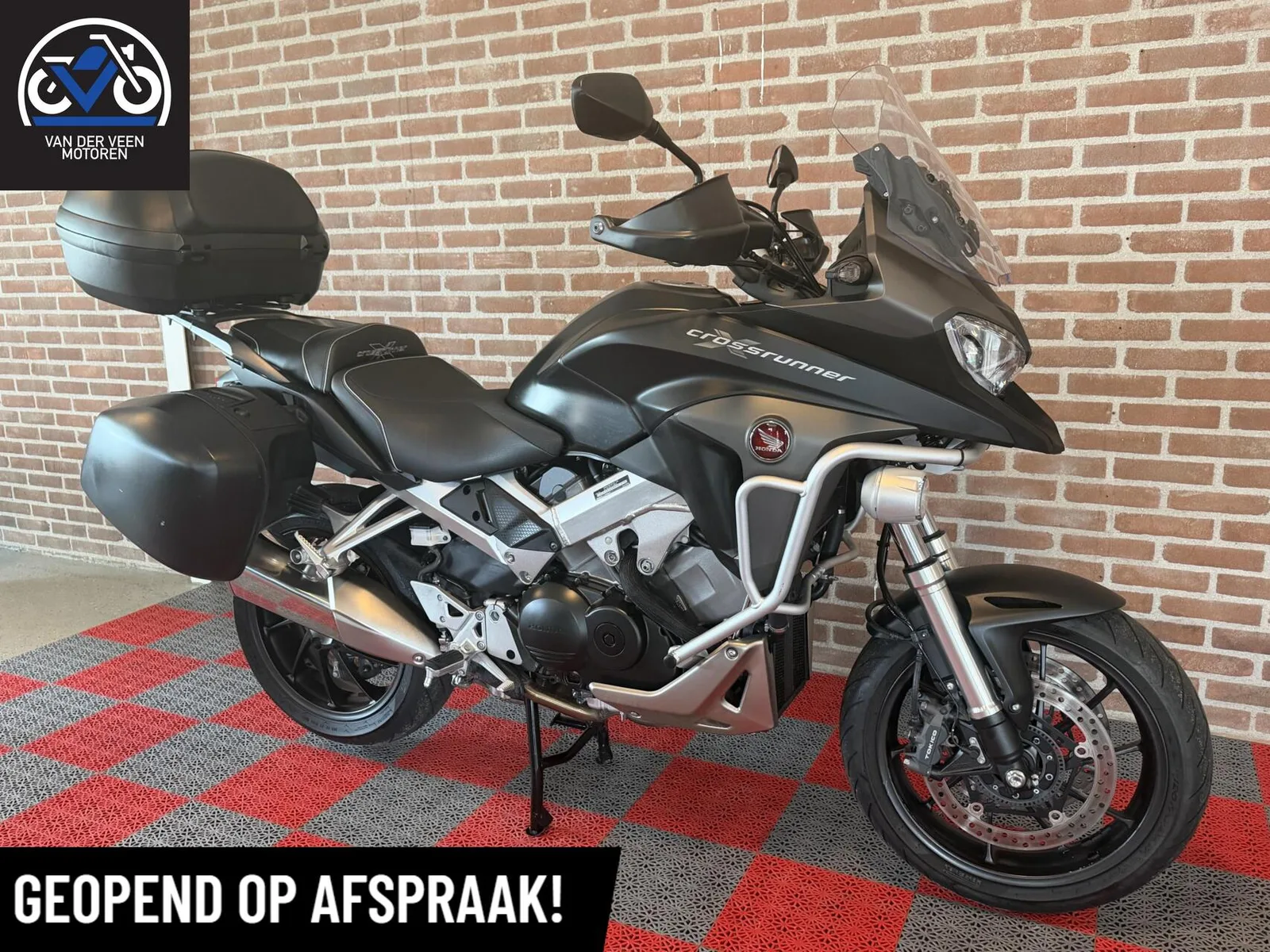 Honda VFR 800 X Crossrunner (2019) — foto 1
