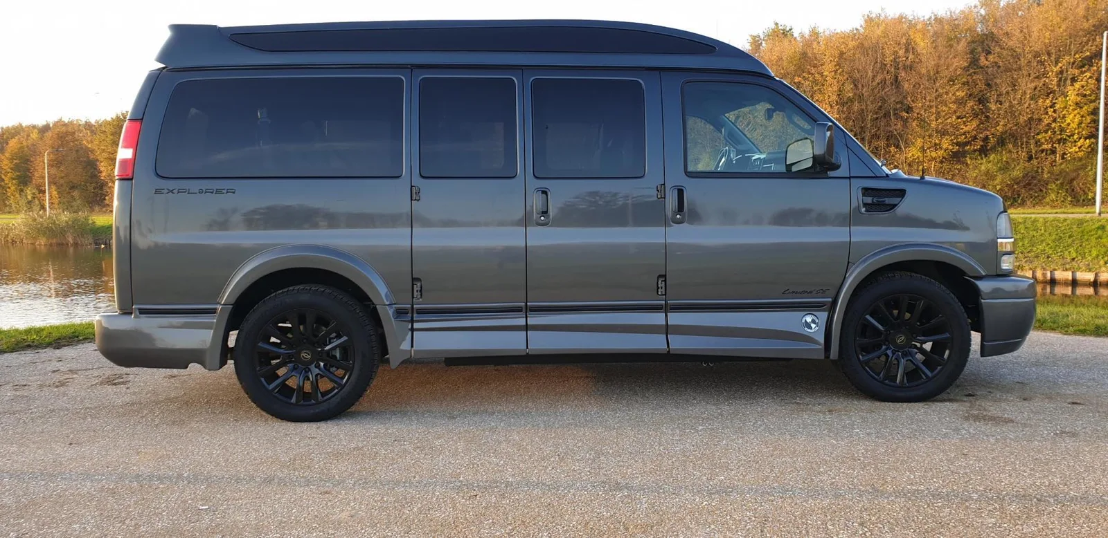 Chevrolet Chevy Van (2020) — foto 1