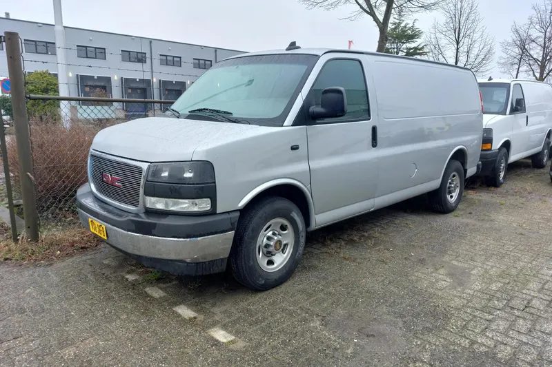 Chevrolet Chevy Van (2019)