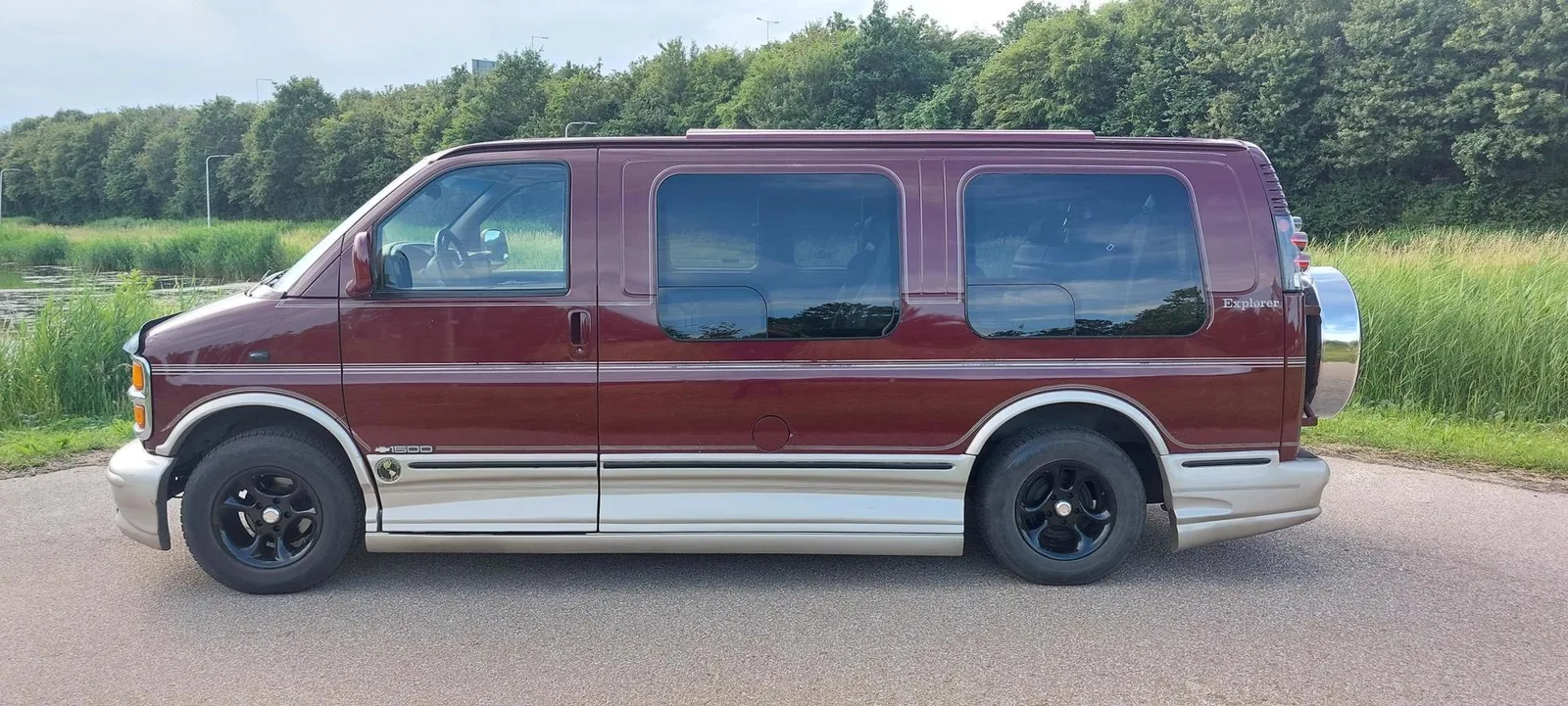 Chevrolet Chevy Van (2002) — foto 1