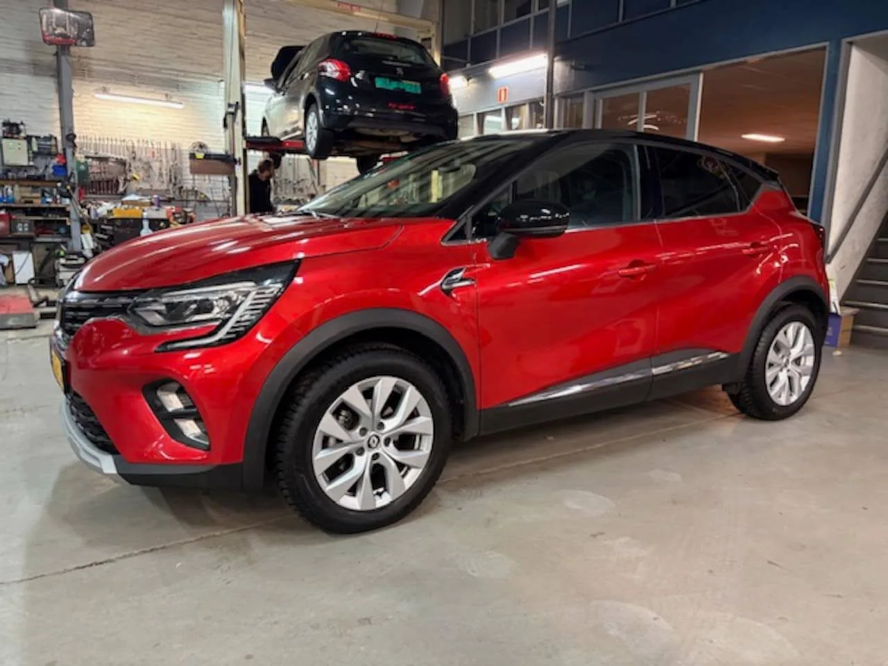 Renault Captur (2023) — foto 1