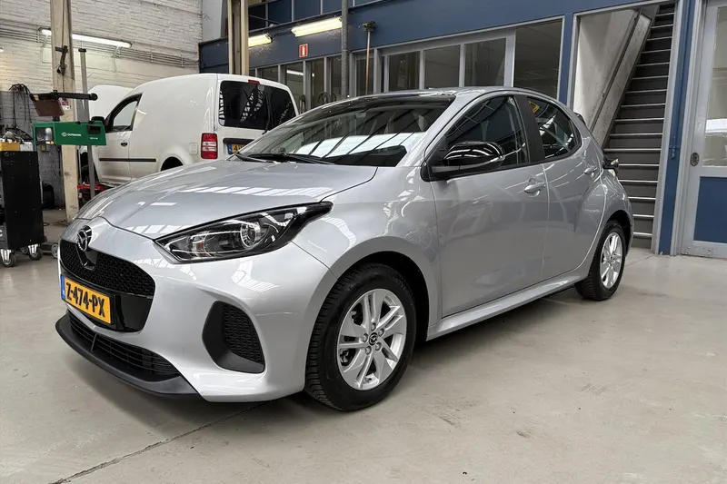 Mazda 2 Hybrid (2024)