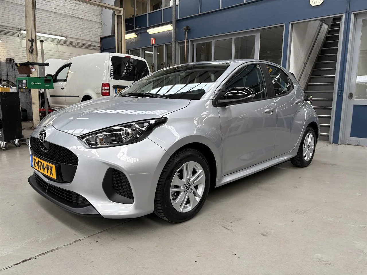 Mazda 2 Hybrid (2024) — foto 1