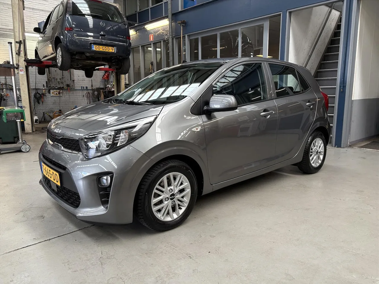 Kia Picanto (2023) — foto 1