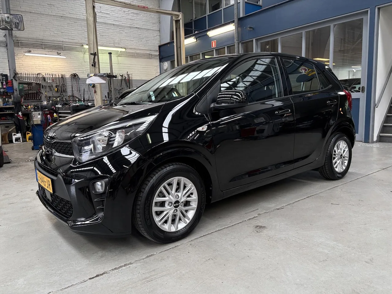 Kia Picanto (2023) — foto 1