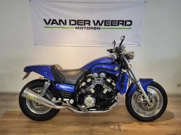 Yamaha VMX 1200 V-MAX (1988) — foto 1