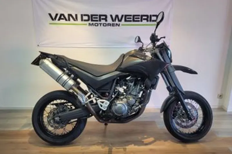 MG YAMAHAXT (2008)