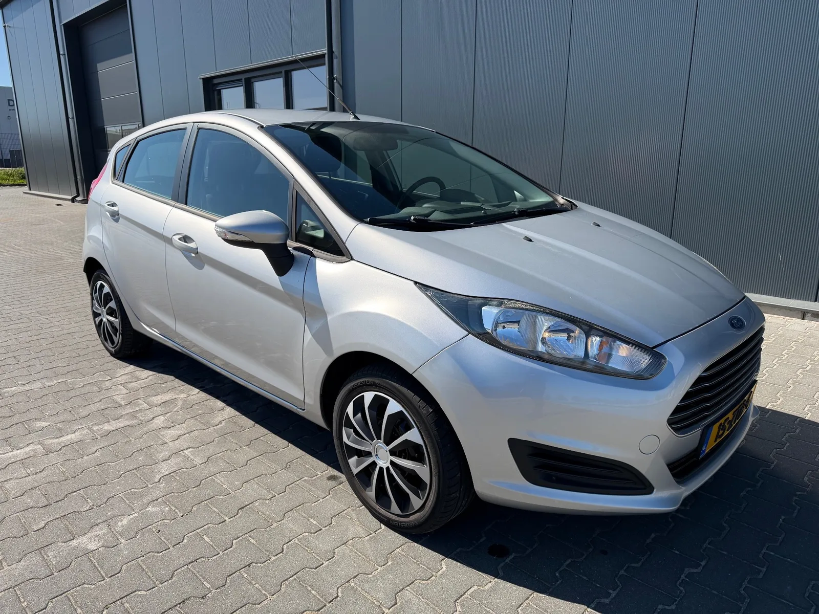 Ford Fiesta (2013) — foto 1