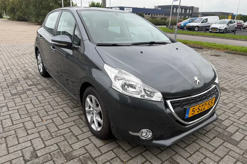 Peugeot 208 (2014)
