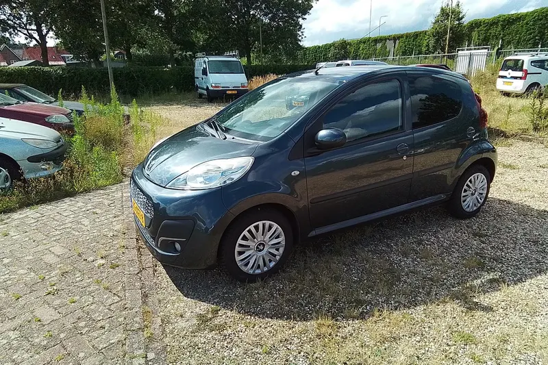 Peugeot 107 (2011)