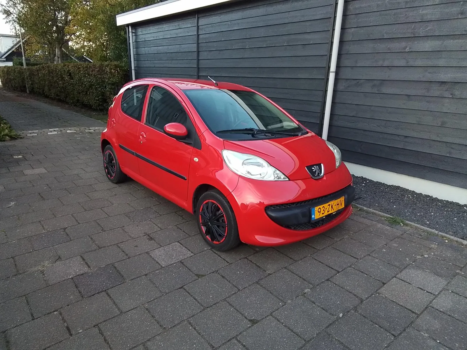 Peugeot 107 (2008) — foto 1