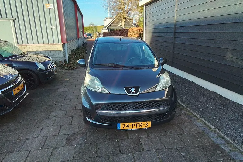 Peugeot 107 (2011)