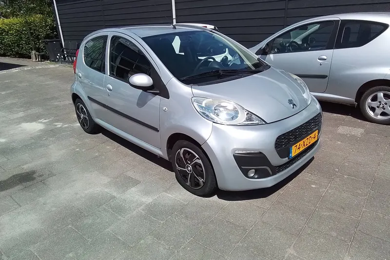 Peugeot 107 (2012)