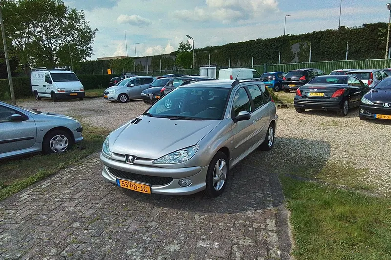 Peugeot 206 (2004)