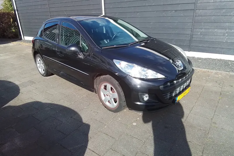 Peugeot 207 (2012)