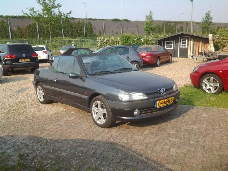 Peugeot 306 (2000) — foto 1