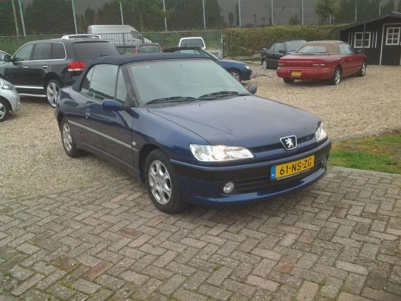 Peugeot 306 (2000) — foto 1