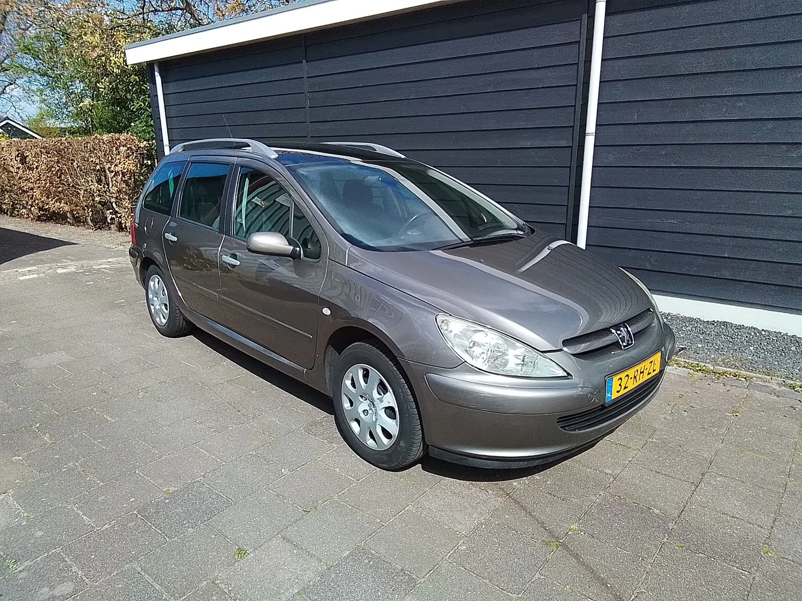 Peugeot 307 SW (2005) — foto 1