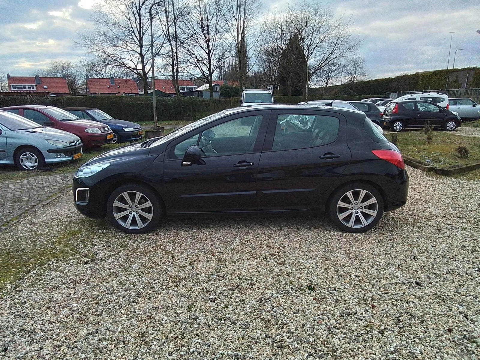 Peugeot 308 (2012) — foto 1