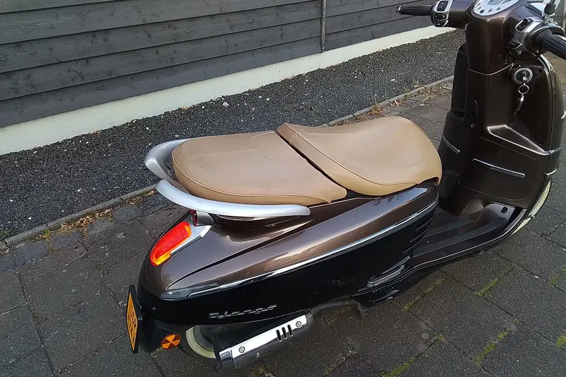 Peugeot Bromscooter Django Heritage EEN TWEE ZITTER (2017)