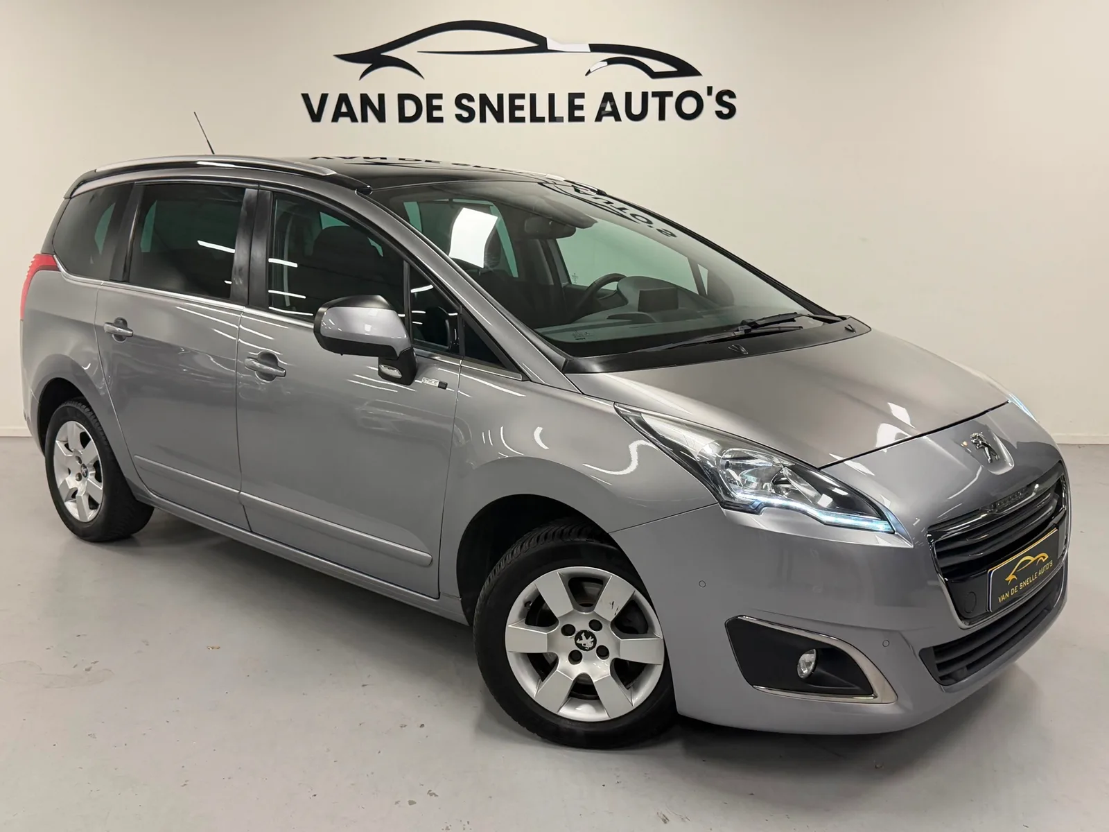 Peugeot 5008 (2016) — foto 1