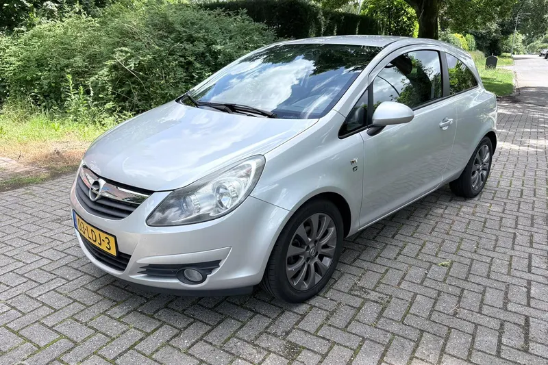 Opel Corsa (2010)