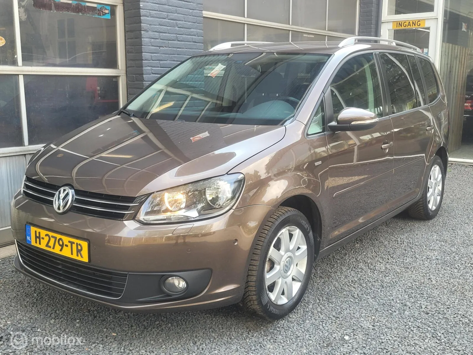 Volkswagen Touran (2014) — foto 1