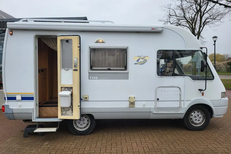 Fiat 230 2.8jtd Burstner (2001)