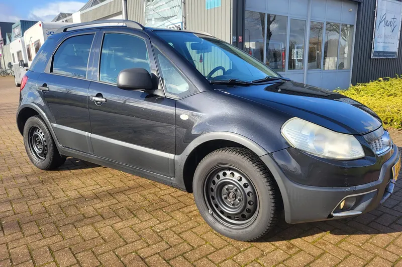 Fiat SEDICI (2011)