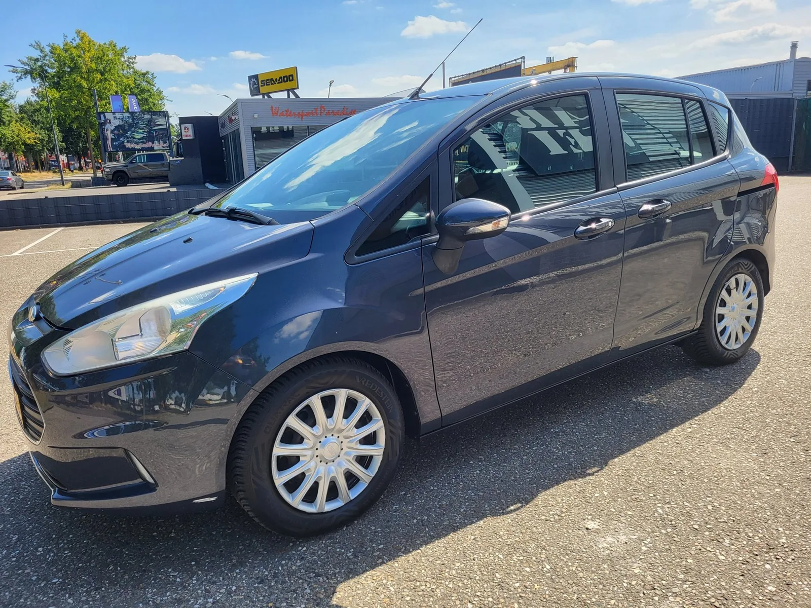 Ford B-Max (2014) — foto 1