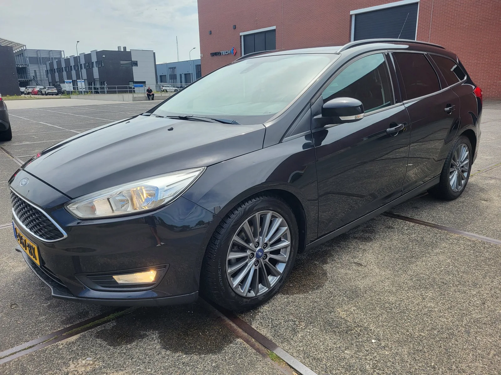 Ford Focus (2015) — foto 1